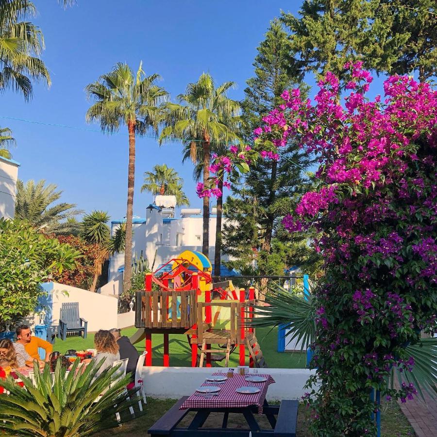 Hotel Pine Bay Club & Cakistes Breakfast Restaurant Next To Popular Kervansaray Beach (Adults Only) Kyrenia  Exterior photo